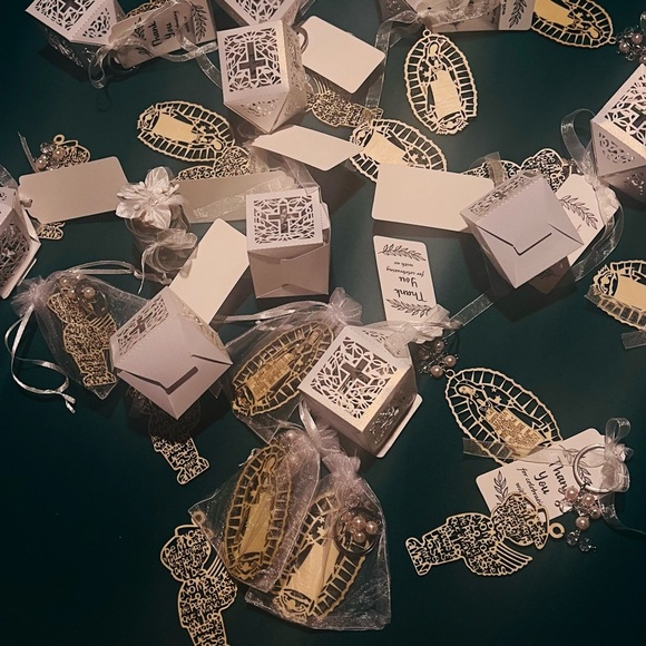 DECORATIONS FOR BAPTISM OR FIRST COMMUNION - Picture 3 of 7